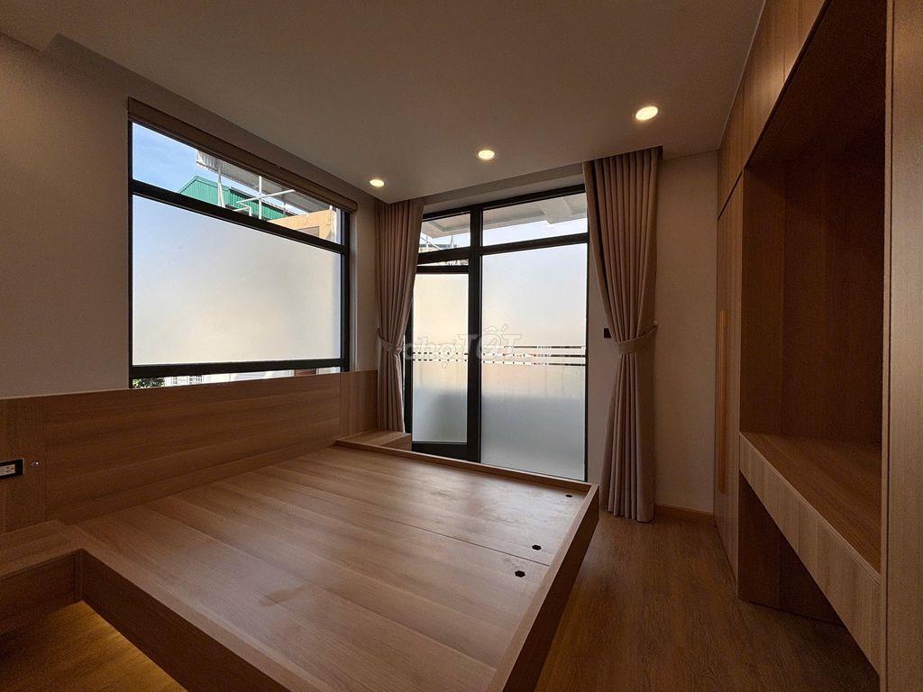 HOT!! 2N2WC Lạc Long Quân, full đồ cao cấp, gần Hồ Tây, ô tô đỗ cửa