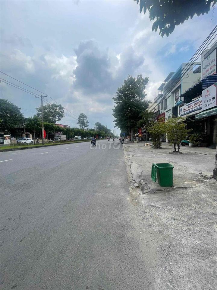 Cho Thuê Nhà Tên Lửa 15 x 25 1 trệt 2 lầu hiện trạng Ngân Hàng Trả Nha