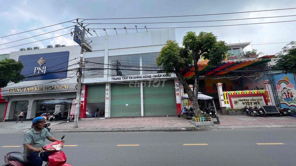 Cho Thuê Nhà Tỉnh Lộ 10 13 x 30 1 trệt 1 lầu hiện trang honda