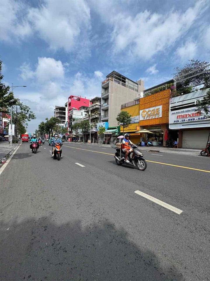 Cho Thuê Nhà Mặt Tiền Hậu Giang 4 x 20 1 trệt 2 lầu Giá 40tr