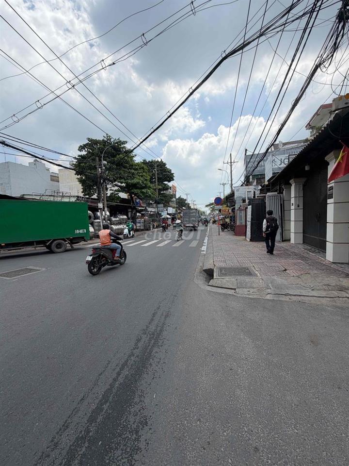 Cho Thuê Nhà 2 Góc MT Bình Long 20m x 50m 1 Trệt Thông Suốt