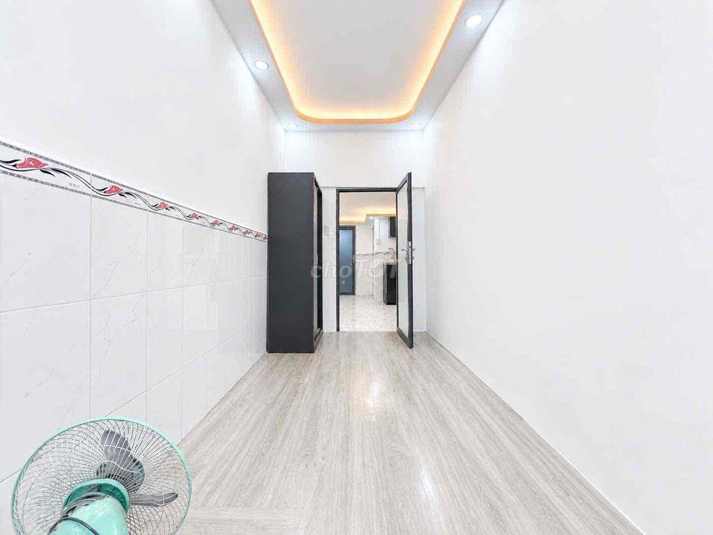 MỚI TRỐNG LẠI 2 PHÒNG NGỦ CỰC KÌ RỘNG RÃI NGAY BẾN XE MIỀN ĐÔNG CŨ