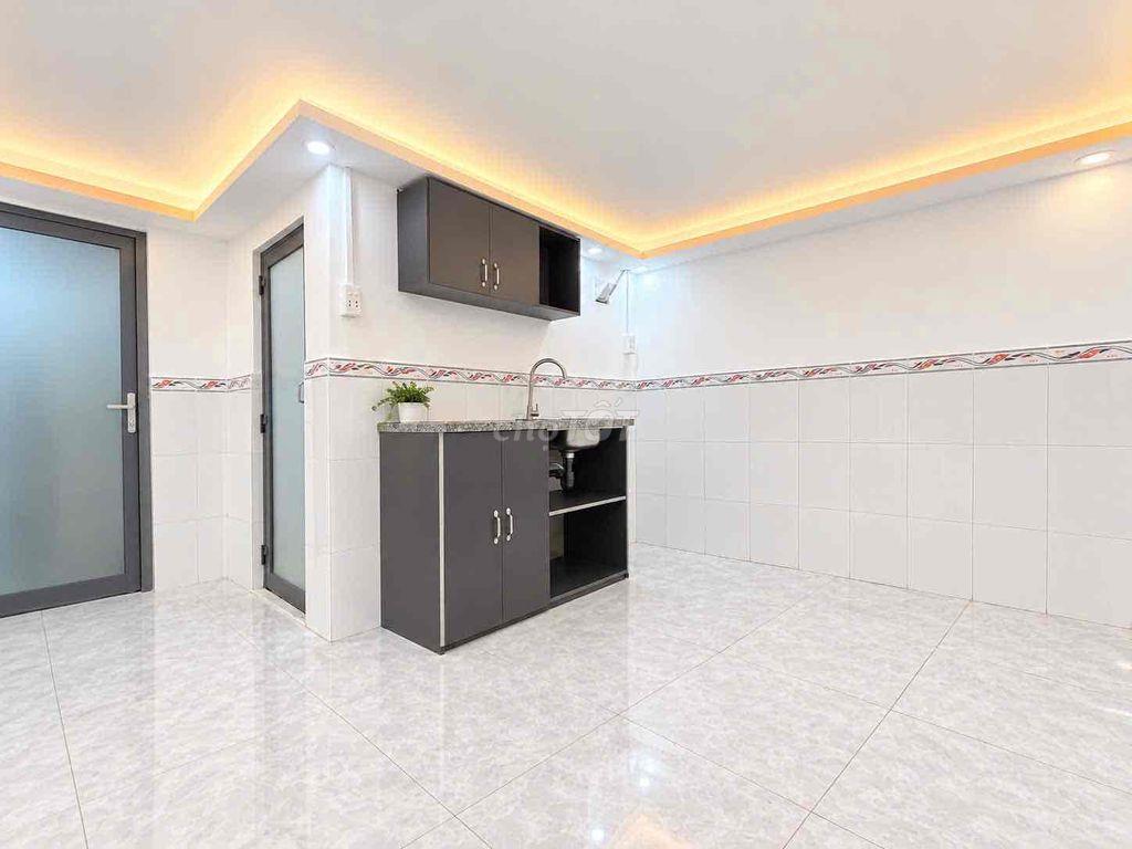 MỚI TRỐNG LẠI 2 PHÒNG NGỦ CỰC KÌ RỘNG RÃI NGAY BẾN XE MIỀN ĐÔNG CŨ