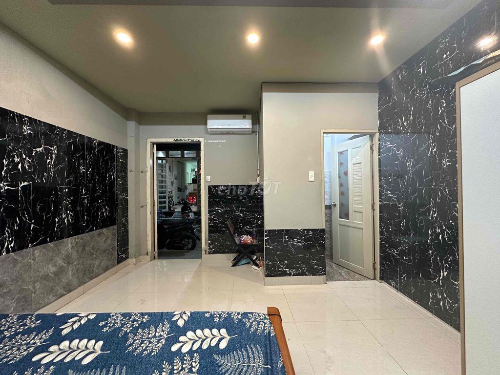 PHÒNG TRỆT MẶT TIỀN – FULL NỘI THẤT – Ở NGAY