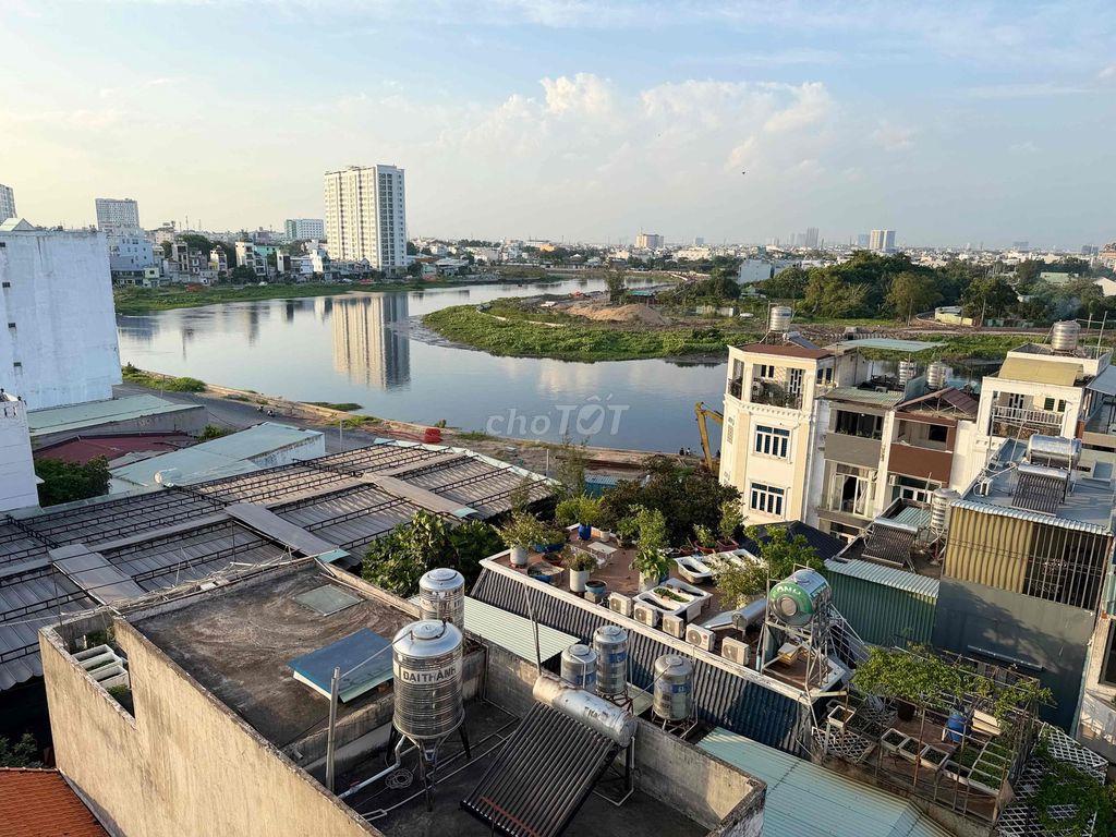 Phòng mới view siêu đẹp giá lại còn yêu thương