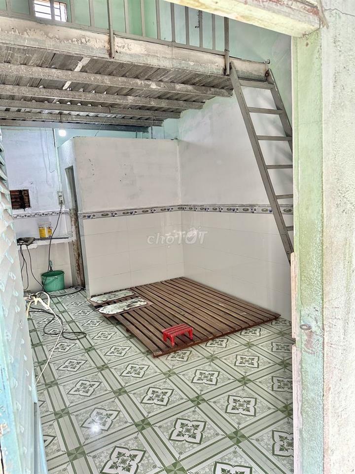 Phòng trọ giá rẻ 12,5 m2 (+8 m2 gác) Tô Ký Hóc Môn