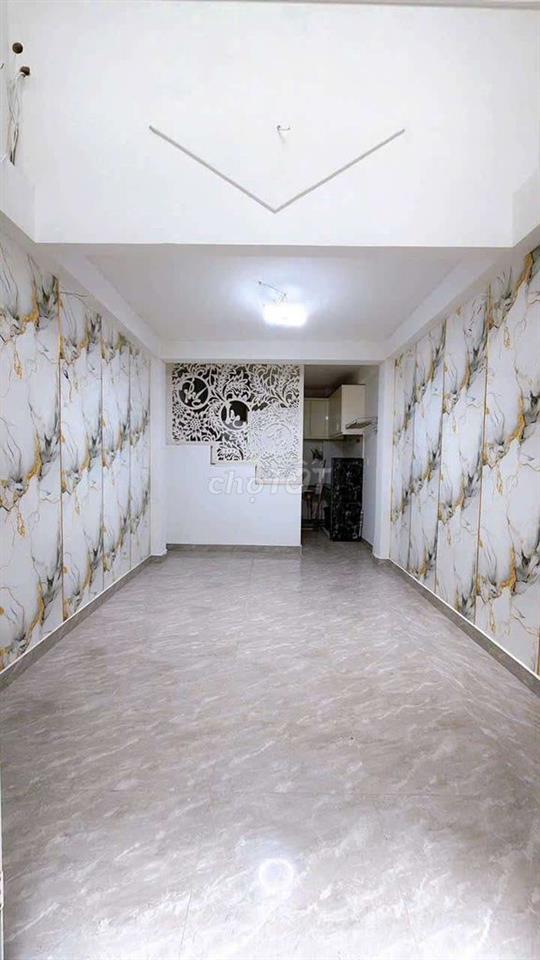 cho thuê nguyên căn 4 tầng hẻm xe hơi cách mặt tiền 1 căn 