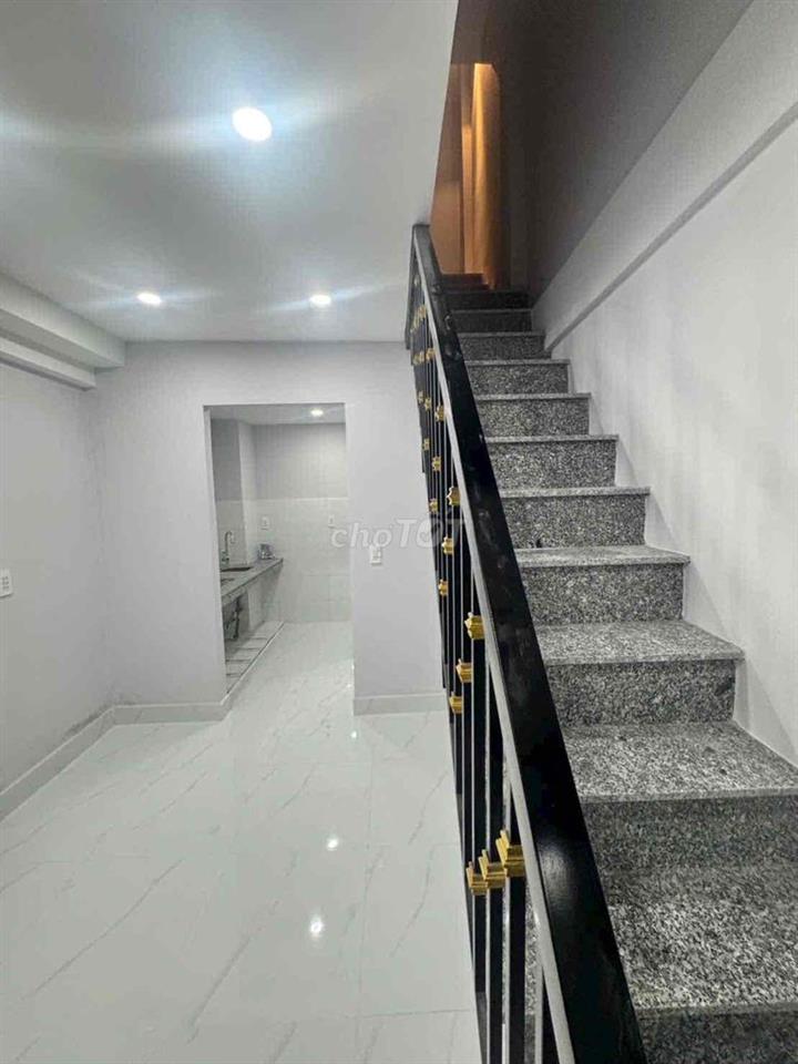 cho thuê nhà q4 nhà mới xấy