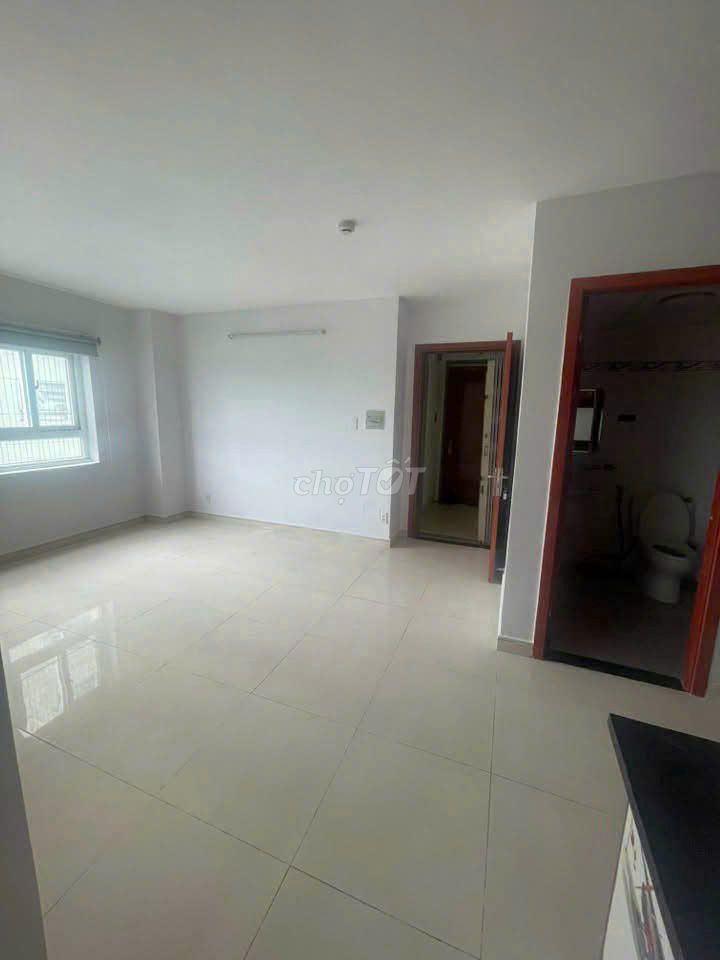 Chung cư Phạm Văn Đồng, GV: 80m2, NTCB, 10 triệu/tháng, 2PN