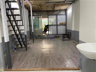 Cho thuê phòng lớn 33m² – Hẻm xe hơi, có sân để xe