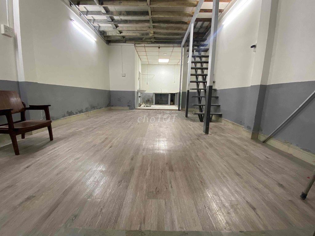 Cho thuê phòng lớn 33m² – Hẻm xe hơi, có sân để xe