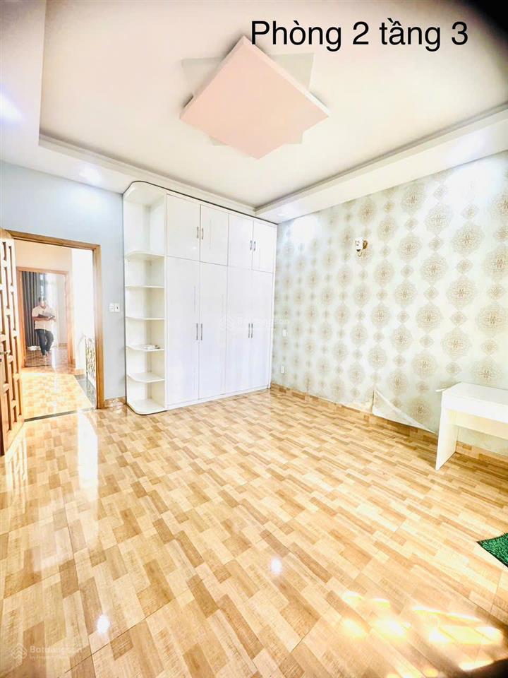 Cho thuê nhà nguyên căn, 4pn, 5wc, 240m2