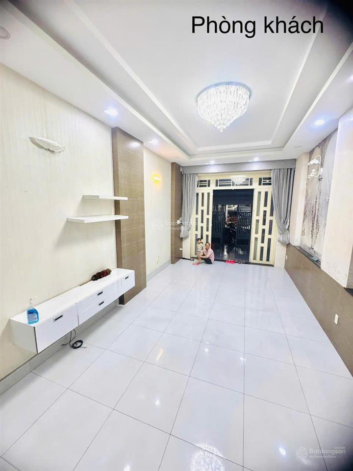 Cho thuê nhà nguyên căn, 4pn, 5wc, 240m2