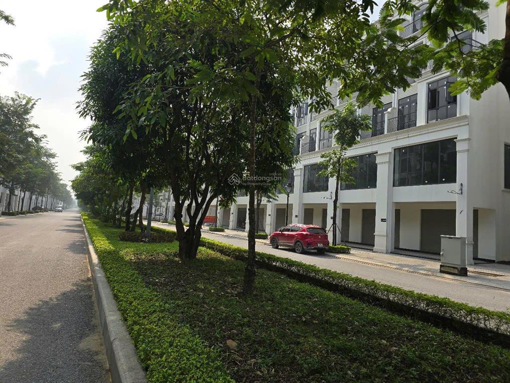 Chính chủ cho thuê nhà mặt phố 2 mặt tiền 100m2 x 5 tầng kđt kim chung di trạch  hinode royal park