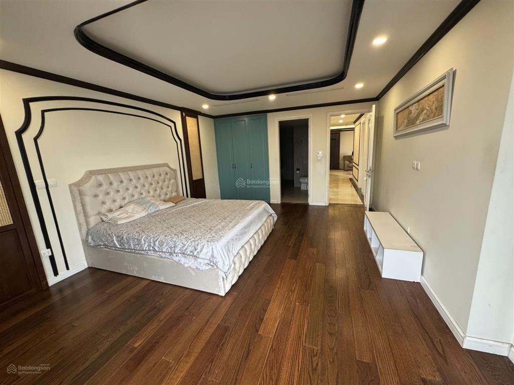 Bán căn góc 146m2 view cầu nhật tân, cầu tứ liên. d'. le roi soleil  2 đặng thai mai