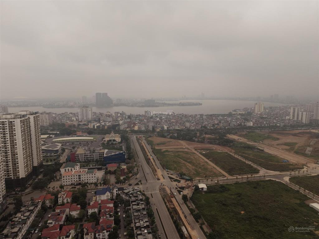 Bán căn hajadin tầng trung. view trực diện hồ tây nhìn đường võ chí công