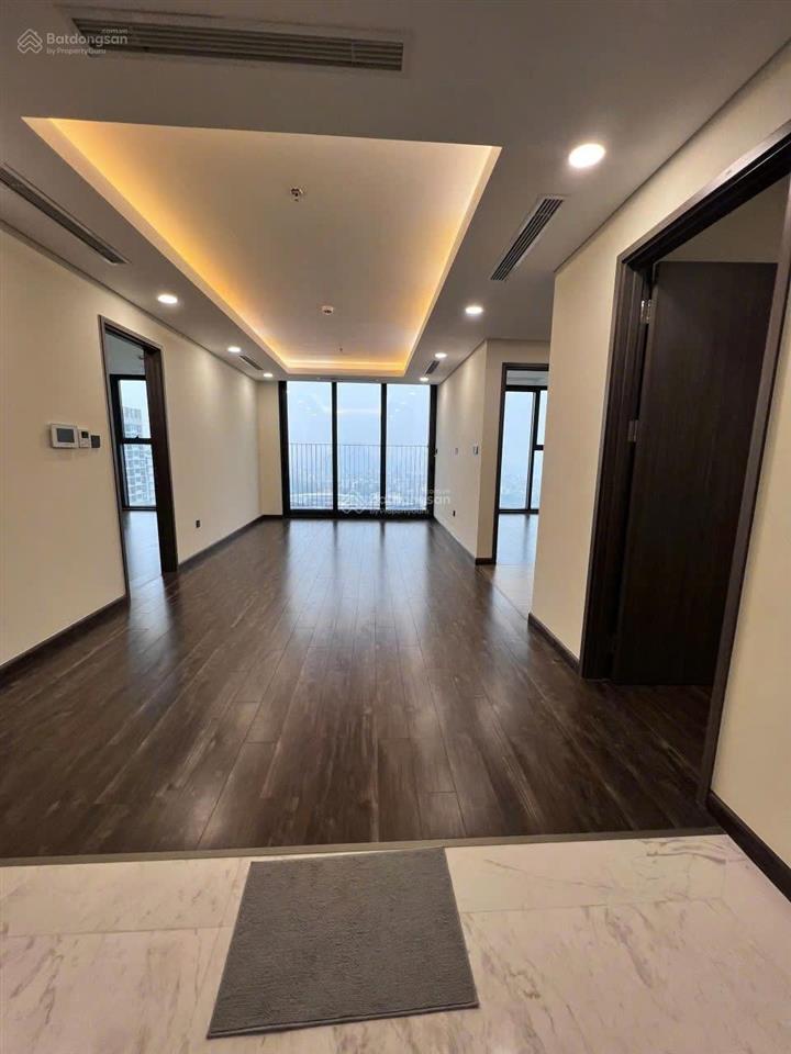 Bán căn hajadin tầng trung. view trực diện hồ tây nhìn đường võ chí công