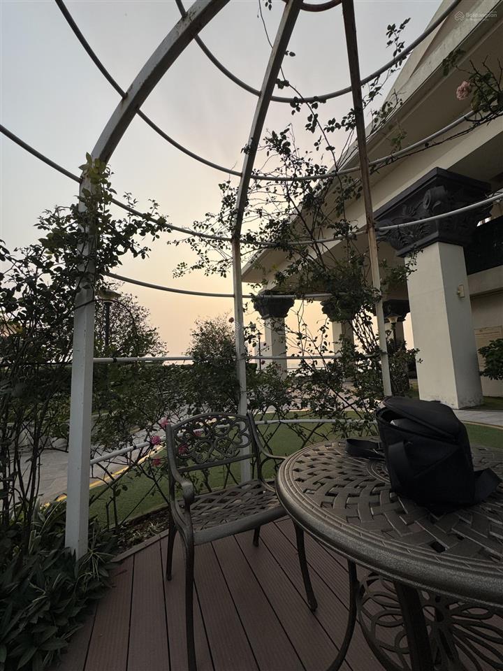 Trực diện hồ tây, 3pn, 111m2, d le roi soleil. 59 xuân diệu