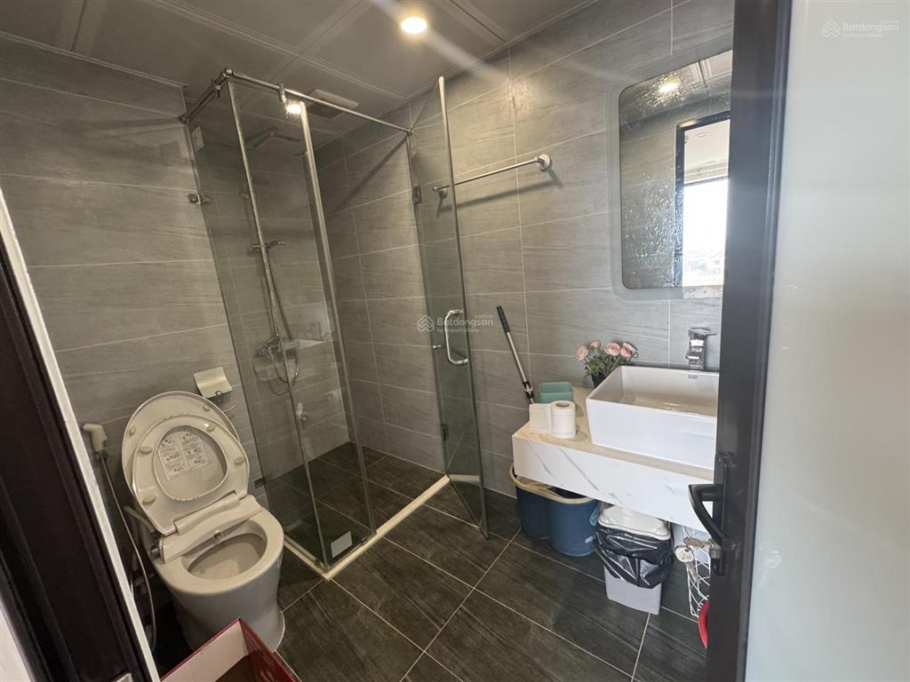 111m². 2 studio. view cầu nhật tân, đường xuân diệu. d’. le roi soleil