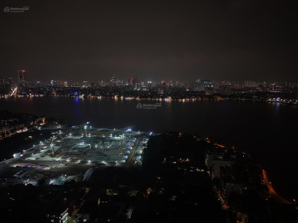 View trực diện hồ tây. tầng cao. 111m². 3pn. d’. le roi soleil. số 2 đặng thai mai