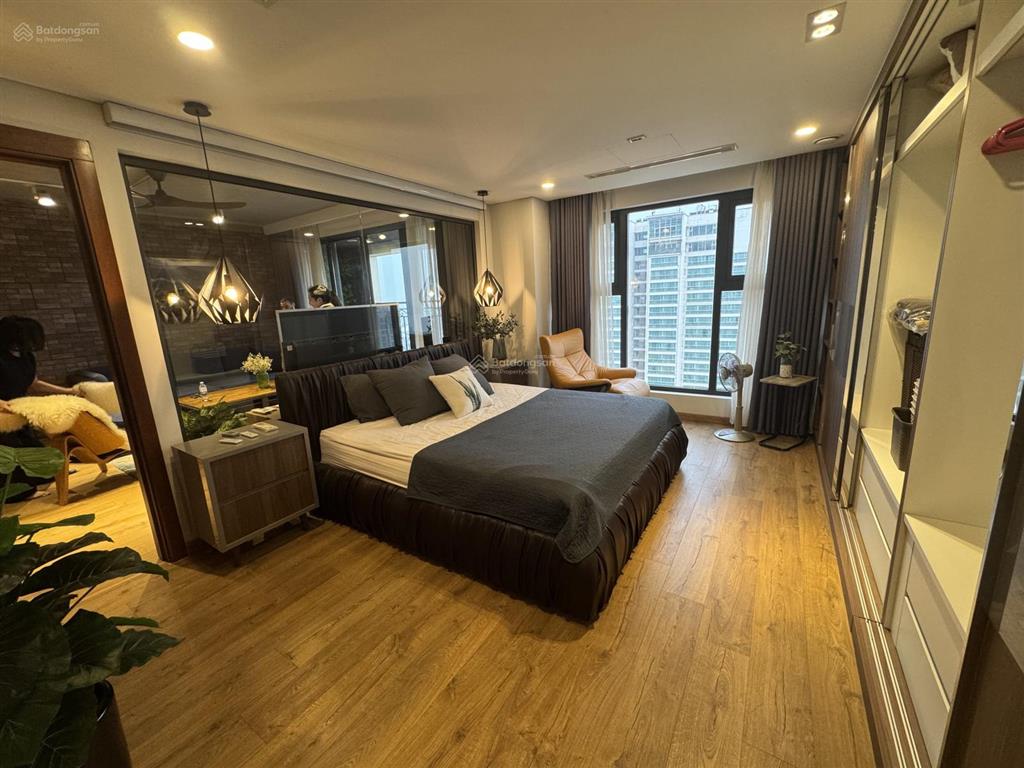 3pn. 146m². d’. le roi soleil. 59 xuân diệu