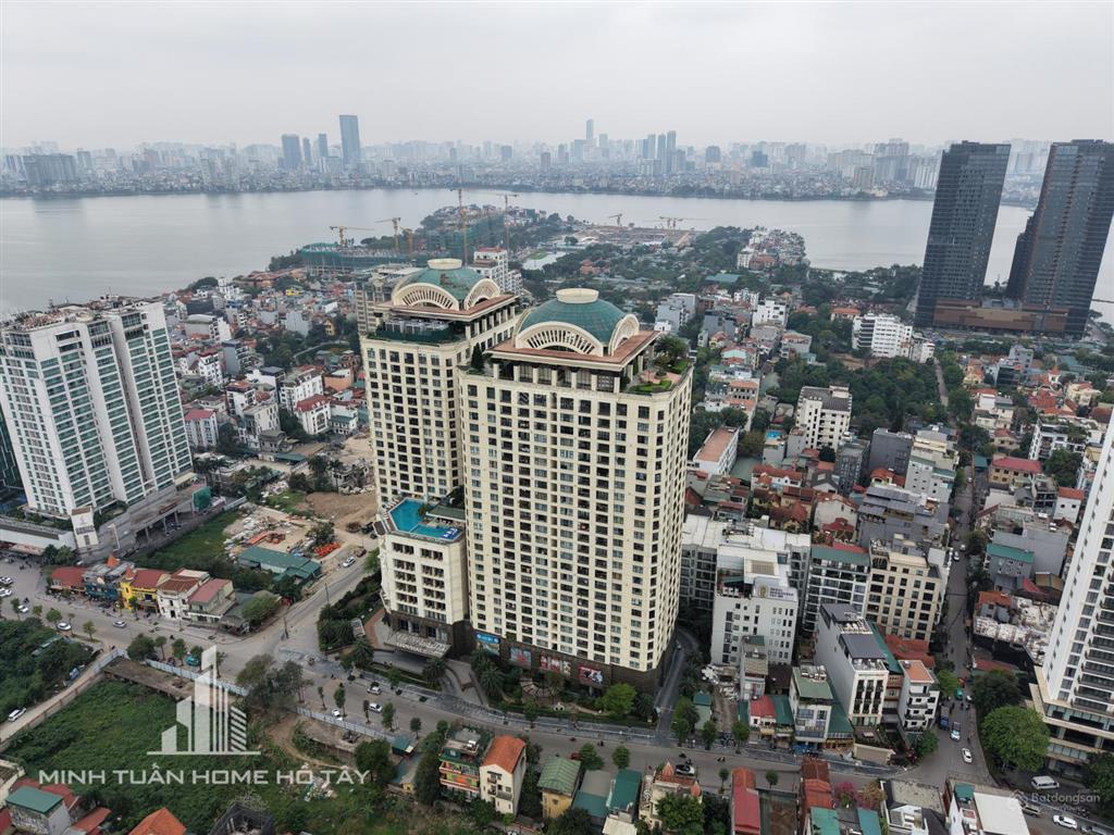 111m². 3pn. tầng cao. ban công đầu rồng lạc long quân. d’. le roi soleil. 59 xuân diệu
