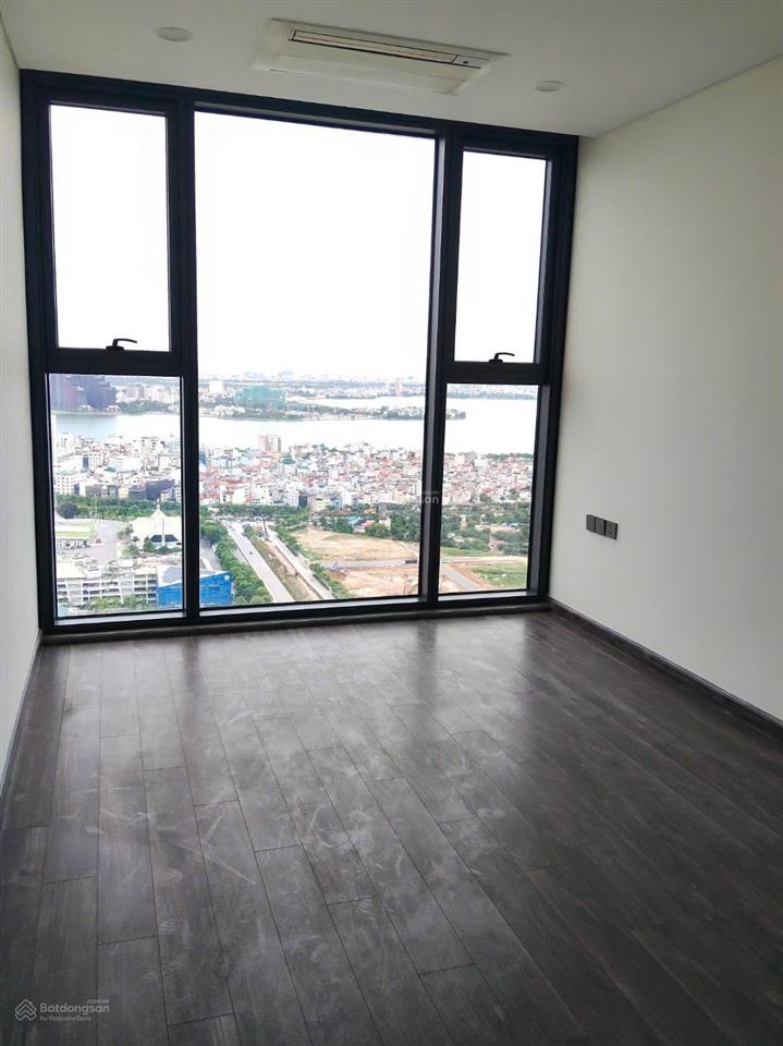 Cho thuê căn hộ 3pn, 103m2, view thẳng hồ tây, nhà mới chưa qua sử dụng