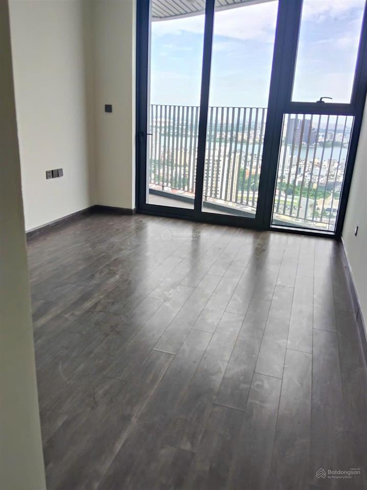 Cho thuê căn hộ 3pn, 103m2, view thẳng hồ tây, nhà mới chưa qua sử dụng