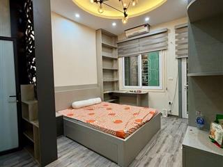 Cho thuê nhà đầu ngõ 40 xuân diệu, tây hồ. 4 tầng