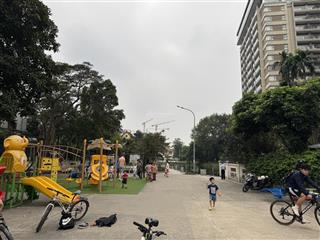 Cho thuê căn villa có chỗ để xe ô tô view hồ ngõ 35 đặng thai mai, quảng an, tây hồ