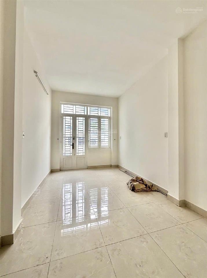 3 tầng mới mặt tiền cô giang  phan đình phùng ngay cầu kiệu q1