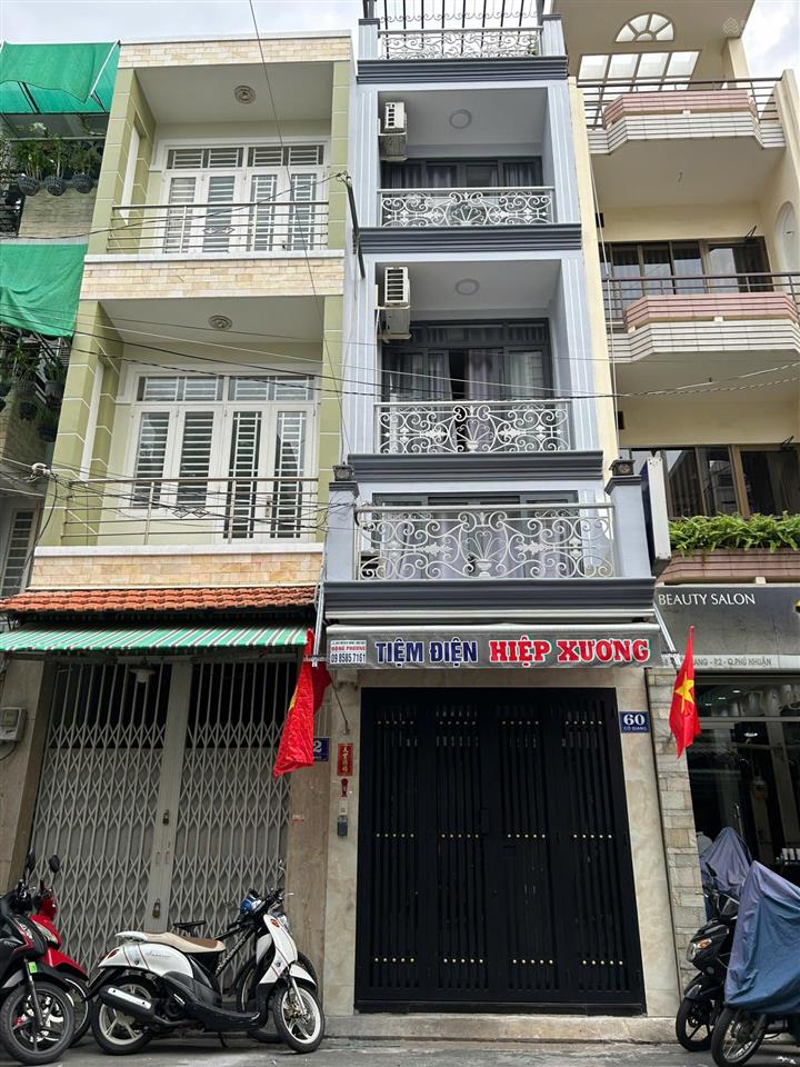 3 tầng mới mặt tiền cô giang  phan đình phùng ngay cầu kiệu q1