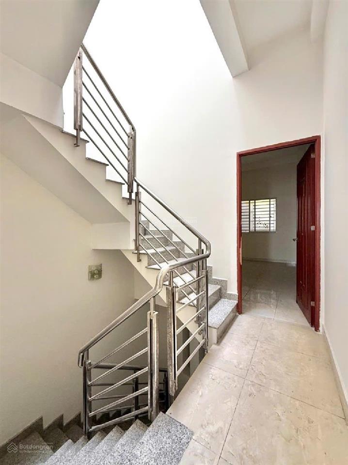 3 tầng mới mặt tiền cô giang  phan đình phùng ngay cầu kiệu q1