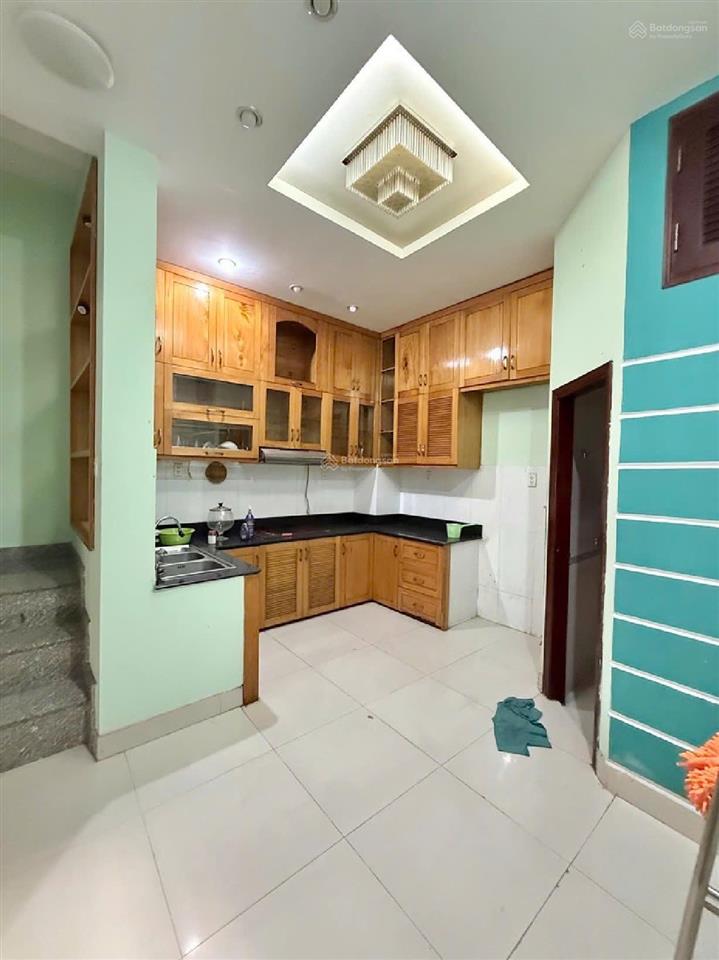 Vip mặt tiền hoa lan phan xích long phú nhuận 5 tầng chỉ 16,4 tỷ