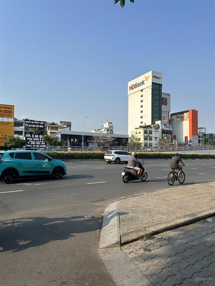 120tr/m2 hxh điện biên phủ p17 bình thạnhngay ngã tư hàng xanh 92m211,4 tỷ