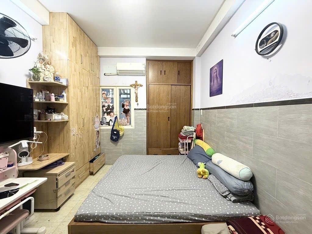 Bán nhà hxh nguyễn công hoanphan xích longphú nhuận 4 tầng 10,7 tỷ