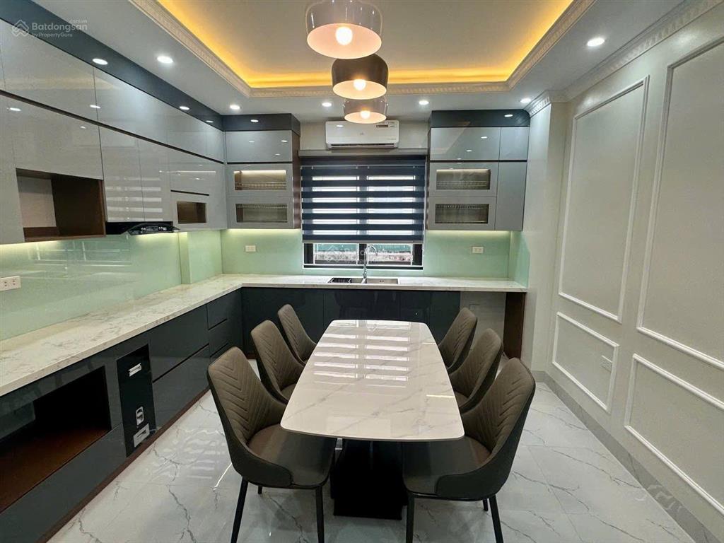 Bán nhà xây mới lạc long quân, cầu giấy 63m2x6 tầng thang máy ôtô vào kinh doanh chỉ hơn 19 tỷ.