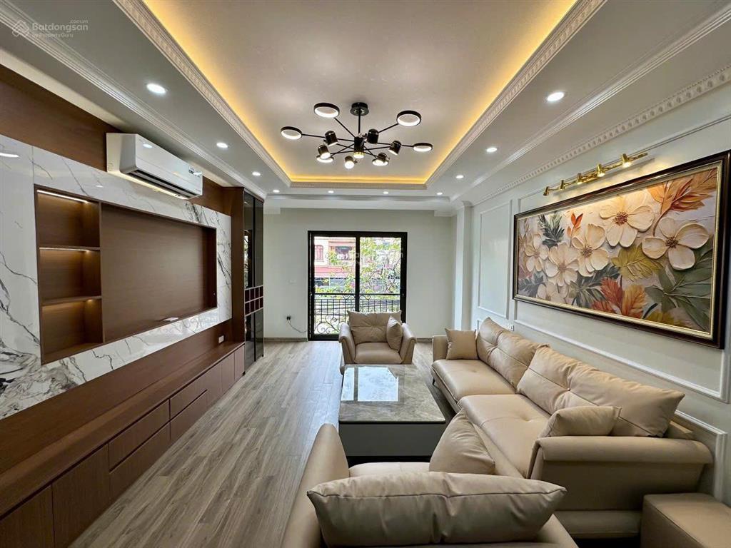 Bán nhà xây mới lạc long quân, cầu giấy 63m2x6 tầng thang máy ôtô vào kinh doanh chỉ hơn 19 tỷ.