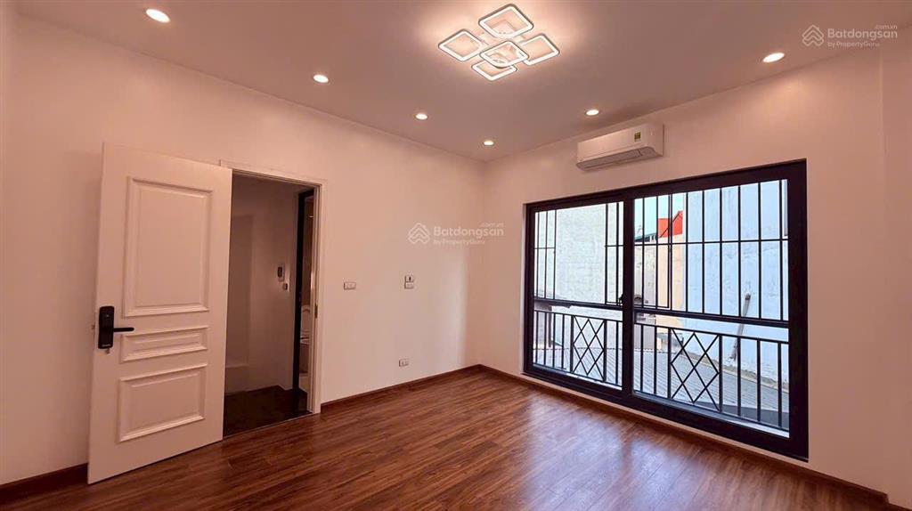 Cực hiếm!! nhỉnh 7 tỷ có nhà 35m2 xây 5 tầng phố văn cao, liễu giai, ba đình gần phố