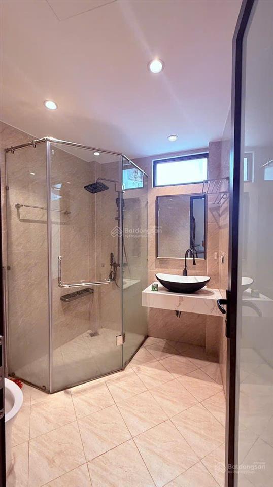 Cực hiếm!! nhỉnh 7 tỷ có nhà 35m2 xây 5 tầng phố văn cao, thụy khuê, tây hồ gần phố