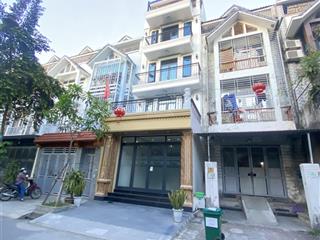 Bán nhà trịnh văn bô, nam từ liêm 110m2x4t, đường.
ô tô tránh có vỉa hè, chỉ 15.5 tỷ