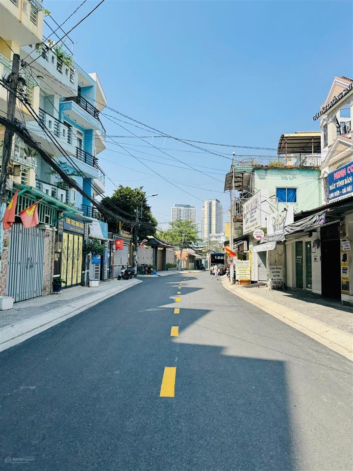 Lô đất vị trí đẹp tại mặt tiền đường nguyễn tuyển rất gần nguyễn duy trinh