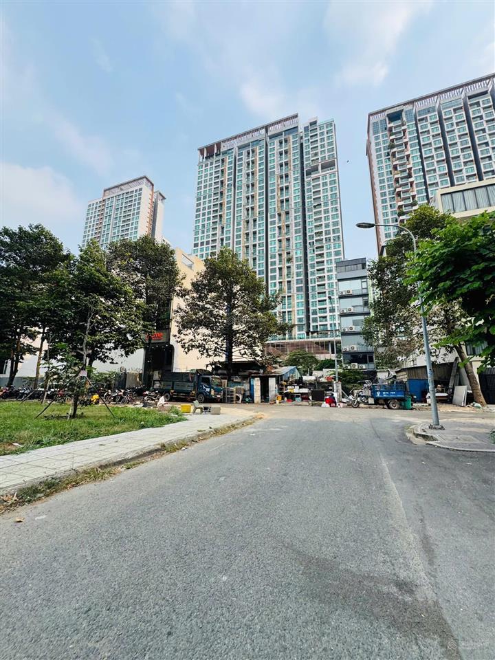 Lô đất giá tốt nhất kdc huy hoàng hiện tại