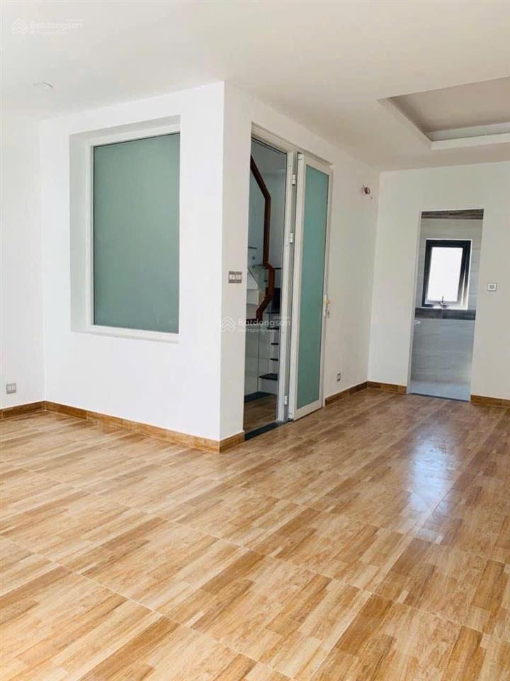Nhà đường số 32 sát nguyễn thị định, đang mở rộng 30m đang gần hoàn thiện