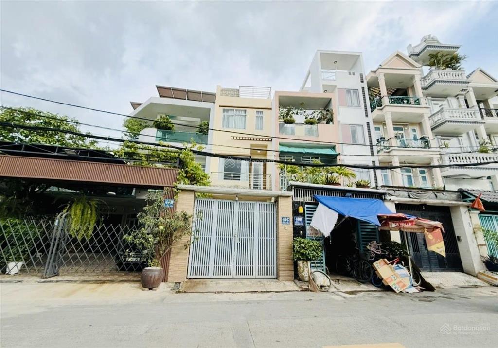Mr. thanh gửi đến căn nhà mặt tiền đường lớn giá 9.95 tỷ gần lê văn thịnh