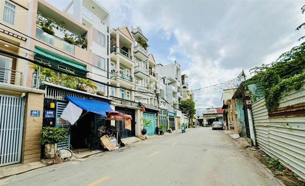 Mr. thanh gửi đến căn nhà mặt tiền đường lớn giá 9.95 tỷ gần lê văn thịnh