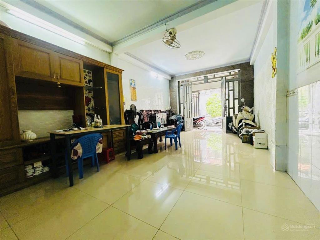 Nhà khu trần não hẻm xe hơi giá tốt hiện tại