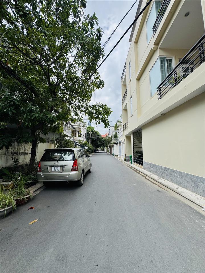 Nhà khu trần não hẻm xe hơi giá tốt hiện tại