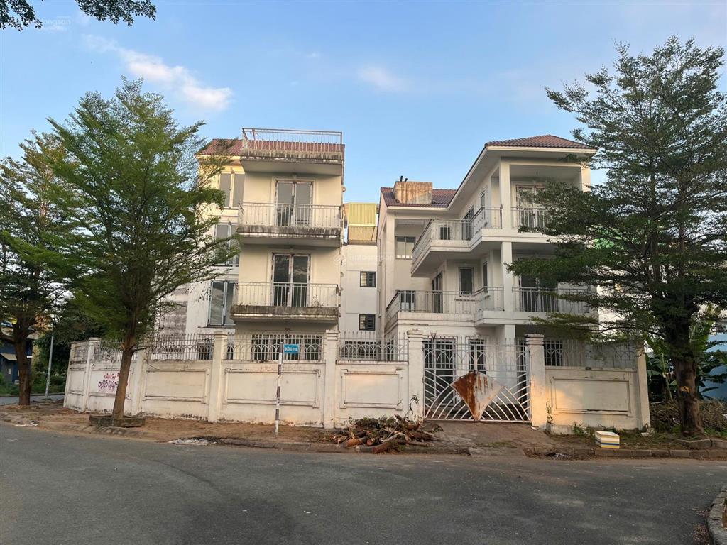 Bán gấp biệt thự nam long đối diện công viên giá 17 tỷ