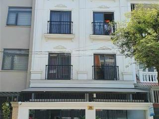 Bán căn hộ dịch vụ phường phú thuận giá tốt